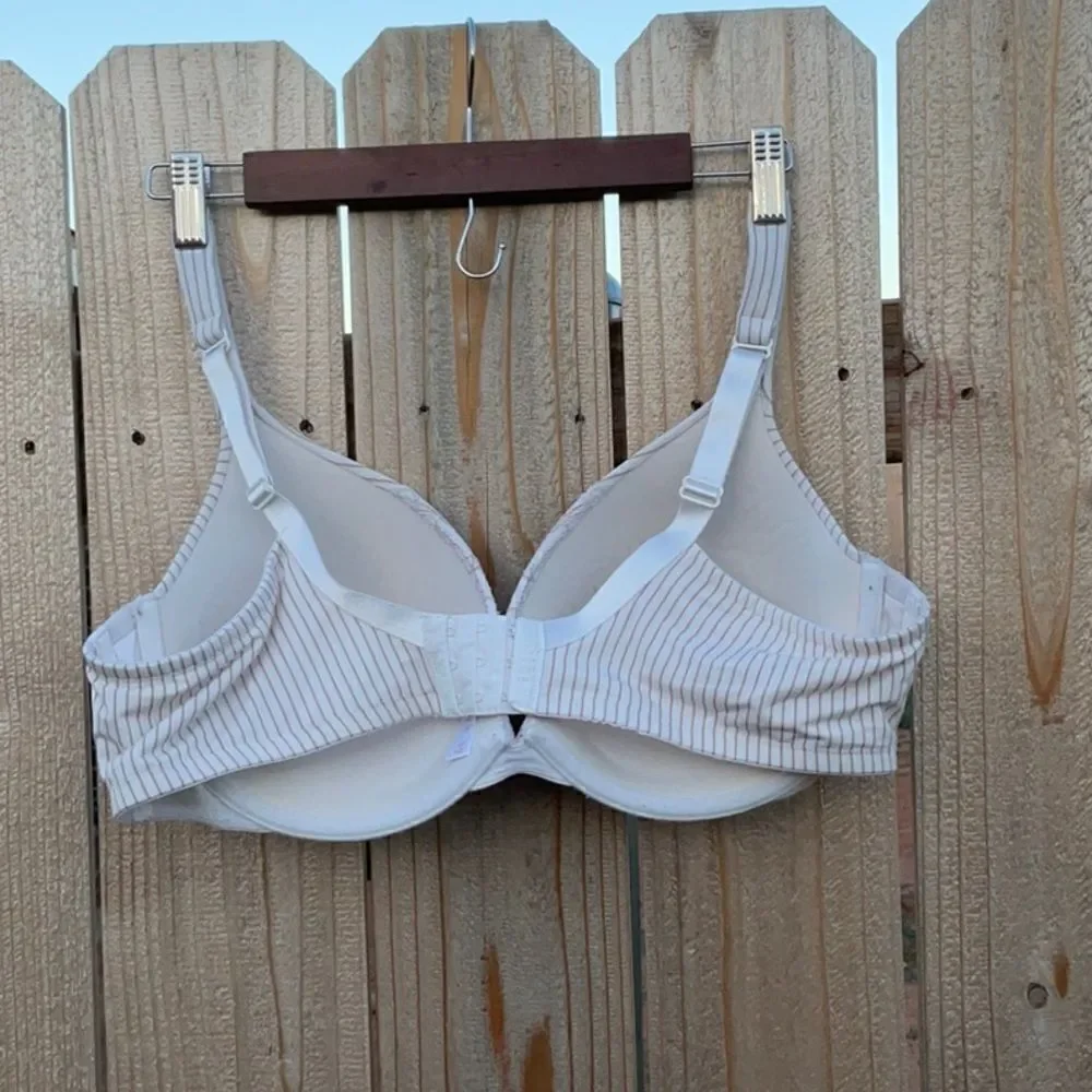 🔥 Take 50% OFF- Cacique Striped Bra For Women, Size-42D